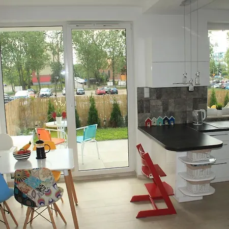 Apartment Sunny Sleeps 4 By The Beach With Garden Patio - Przymorze Gdansk
