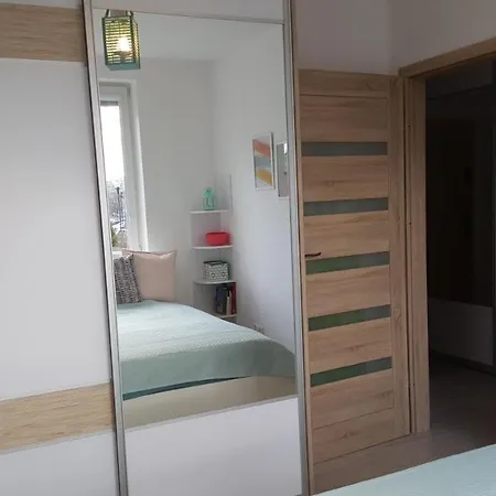 Apartment Sunny Sleeps 4 By The Beach With Garden Patio - Przymorze Gdansk